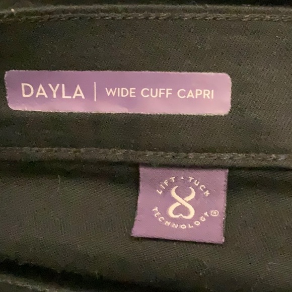 𝅺black wide cuff capri jean pants by NYDJ - Picture 7 of 10